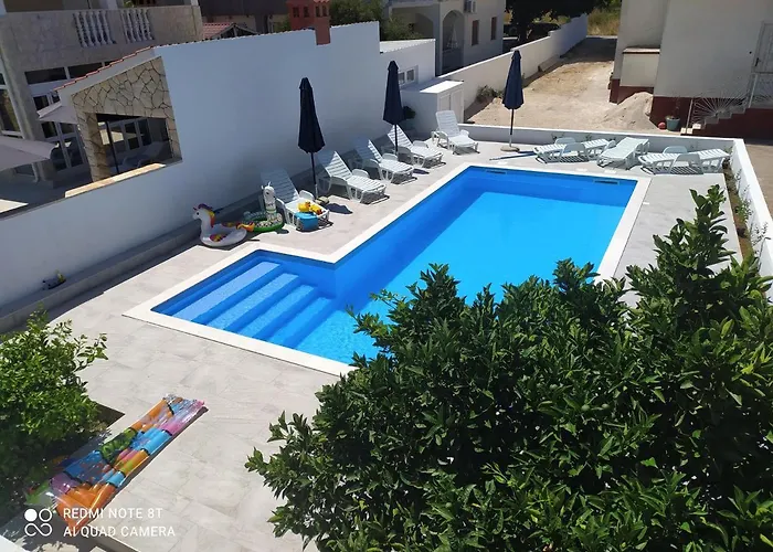 Apartments Mirko&Ana