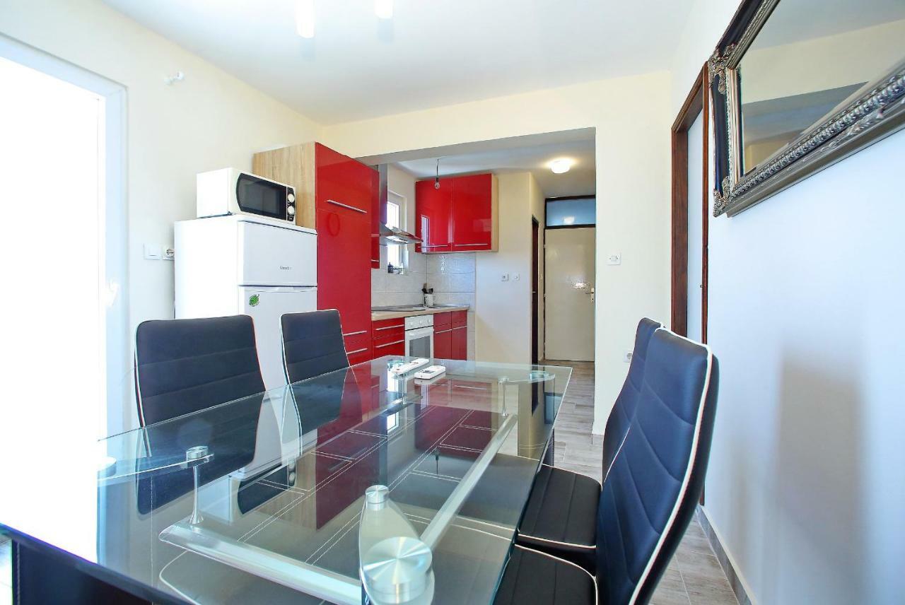 Apartment Mirko&ana *